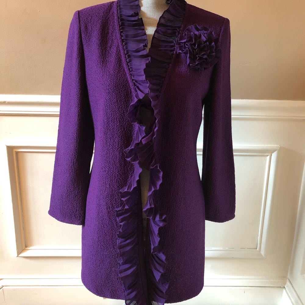 ST. JOHN cardigan ruffled sweater size 6